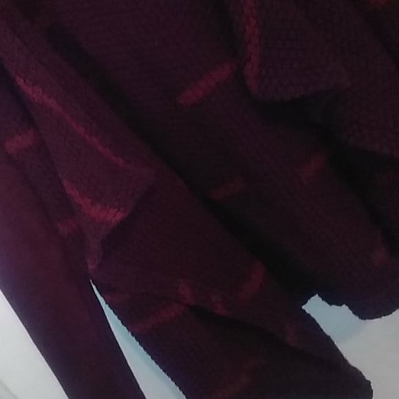 Lucky Brand sweater - Picture 2 of 7